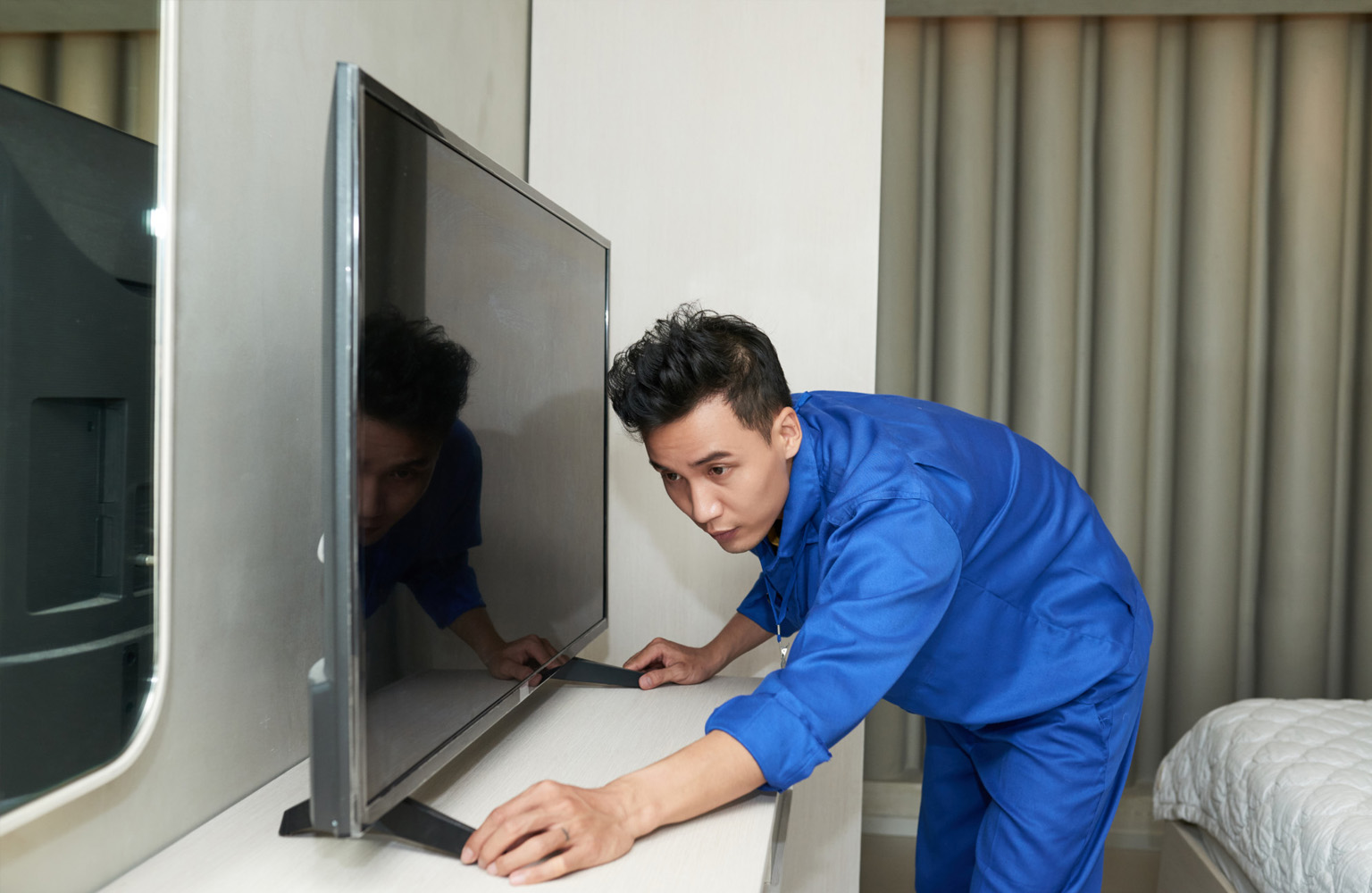 اهمیت سرویس دوره‌ای تلویزیون برای بهبود عملکرد
