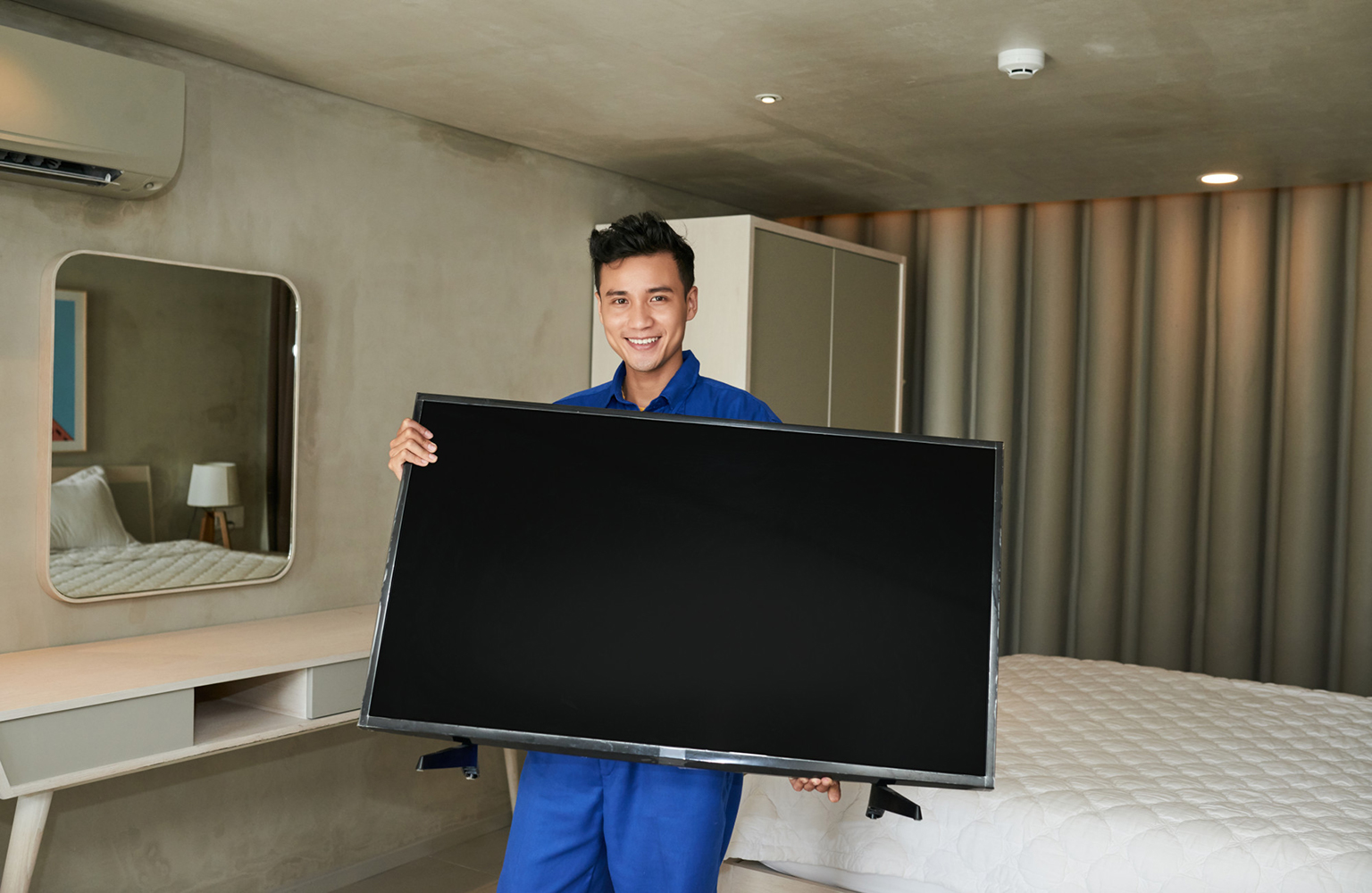 چه زمانی باید تلویزیون را سرویس کنیم؟ ۱۰ نشانه هشداردهنده