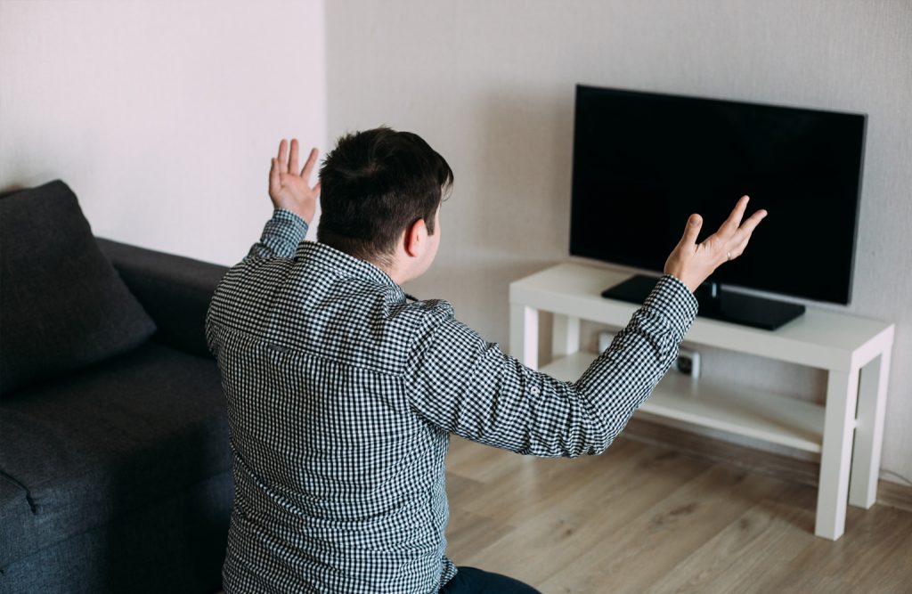 علت روشن نشدن تلویزیون